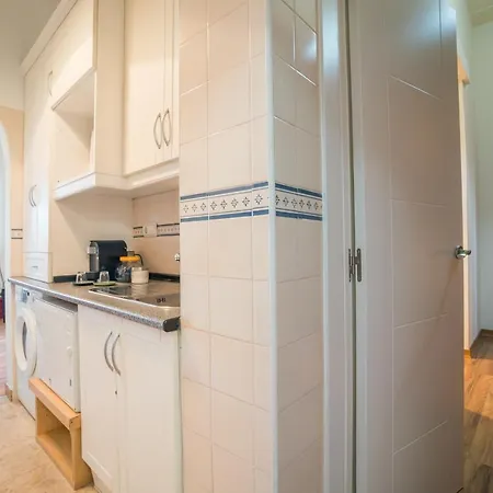 Apartment Traditional Gomes - Lisbon's Oasis *